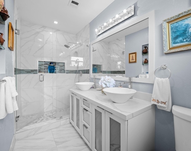 7649 Kismet Street - Photo Thumbnail 14