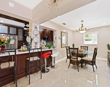 7649 Kismet Street - Photo Thumbnail 9