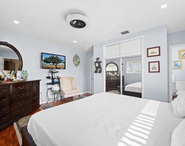 7649 Kismet Street - Photo Thumbnail 13