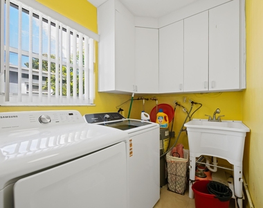 7649 Kismet Street - Photo Thumbnail 20