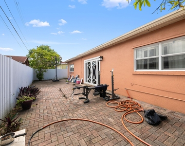7649 Kismet Street - Photo Thumbnail 21