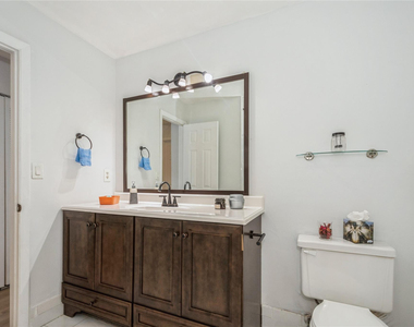8208 Nw 8th Place Nw - Photo Thumbnail 27