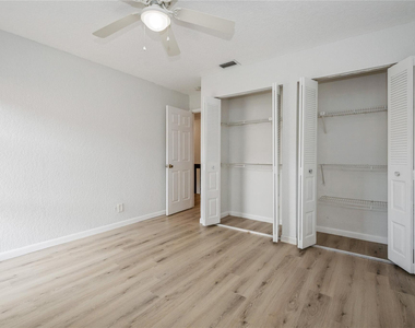 8208 Nw 8th Place Nw - Photo Thumbnail 25