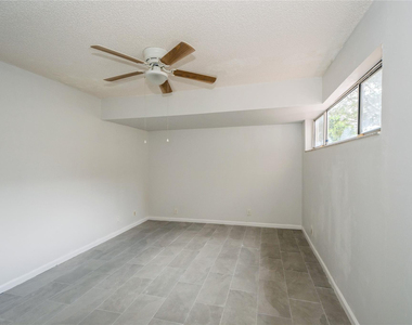 8208 Nw 8th Place Nw - Photo Thumbnail 11