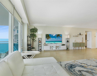 3430 Galt Ocean Drive - Photo Thumbnail 1