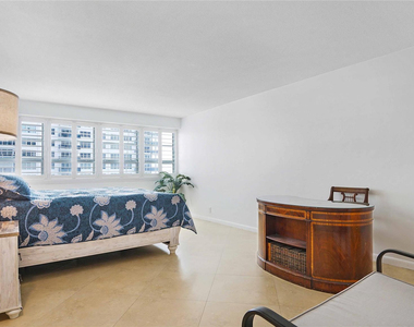 3430 Galt Ocean Drive - Photo Thumbnail 24