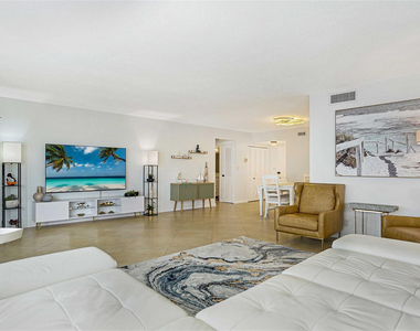 3430 Galt Ocean Drive - Photo Thumbnail 14