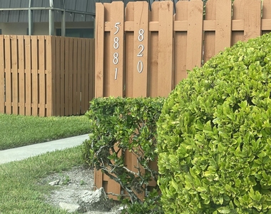 5881 Se Windsong Lane - Photo Thumbnail 1