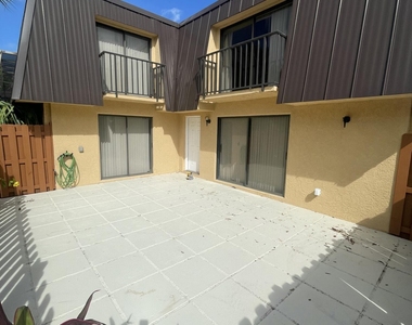 5881 Se Windsong Lane - Photo Thumbnail 3