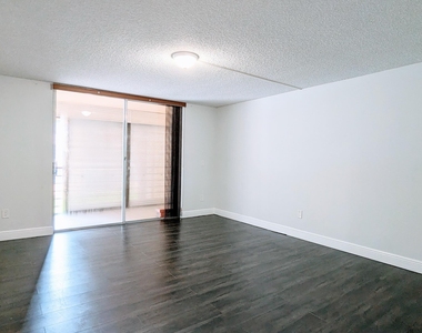 3253 Foxcroft Road - Photo Thumbnail 11