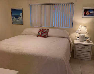 2841 Ne 32nd Street - Photo Thumbnail 5