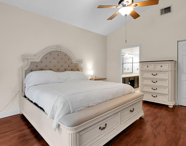 7705 Forest Green Lane - Photo Thumbnail 14