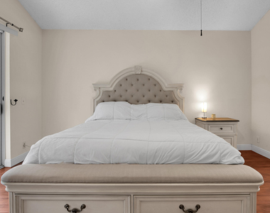 7705 Forest Green Lane - Photo Thumbnail 16