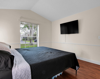7705 Forest Green Lane - Photo Thumbnail 21