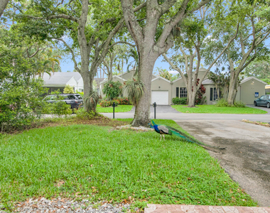 7705 Forest Green Lane - Photo Thumbnail 4