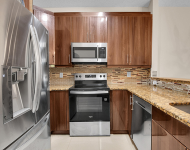 7705 Forest Green Lane - Photo Thumbnail 11