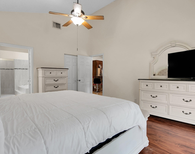 7705 Forest Green Lane - Photo Thumbnail 15