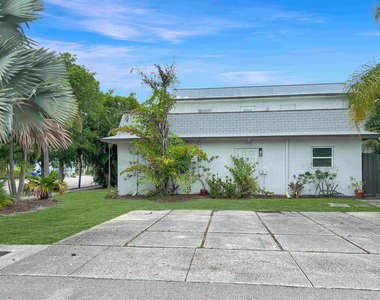 1202 N Andrews Avenue - Photo Thumbnail 12