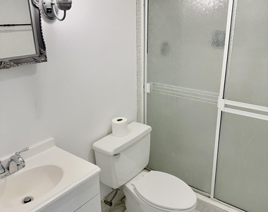 5600 N Flagler Drive - Photo Thumbnail 16