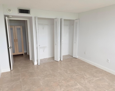 5600 N Flagler Drive - Photo Thumbnail 15