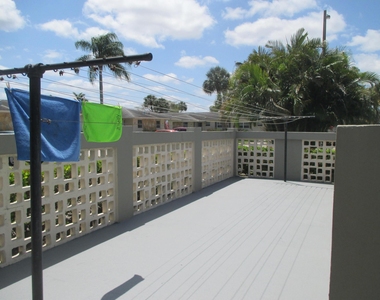 2715 Emory Drive E - Photo Thumbnail 11