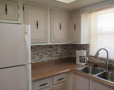 2715 Emory Drive E - Photo Thumbnail 2