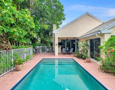 9358 Heathridge Drive - Photo Thumbnail 21