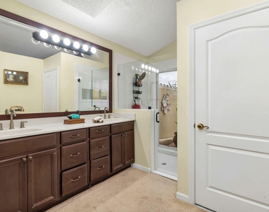 9358 Heathridge Drive - Photo Thumbnail 11