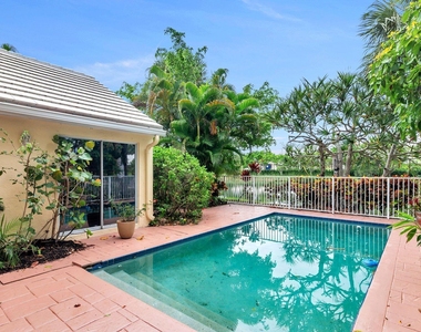 9358 Heathridge Drive - Photo Thumbnail 16