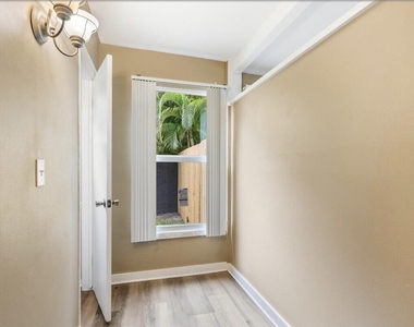515 Cypress Road - Photo Thumbnail 22