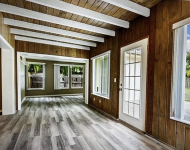 515 Cypress Road - Photo Thumbnail 8
