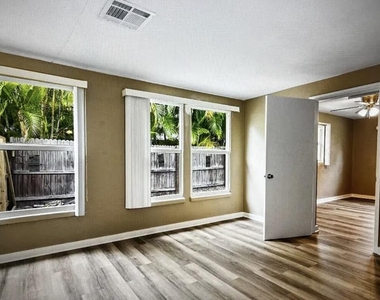 515 Cypress Road - Photo Thumbnail 13