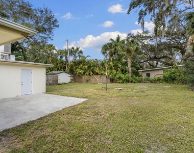 515 Cypress Road - Photo Thumbnail 5