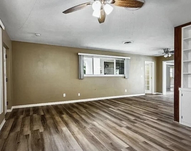 515 Cypress Road - Photo Thumbnail 9