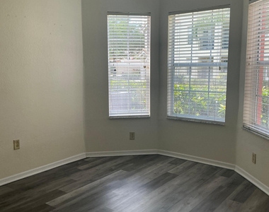 168 Sw Peacock Boulevard - Photo Thumbnail 5