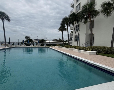 2600 N Flagler Drive - Photo Thumbnail 13
