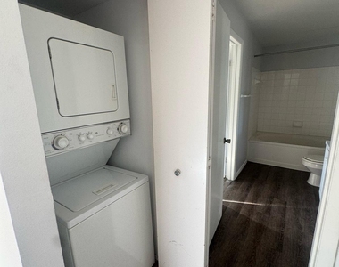 4807 Via Palm Lakes - Photo Thumbnail 7