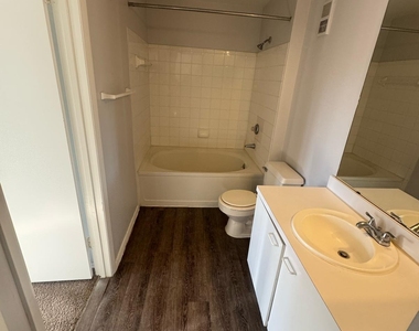 4807 Via Palm Lakes - Photo Thumbnail 13