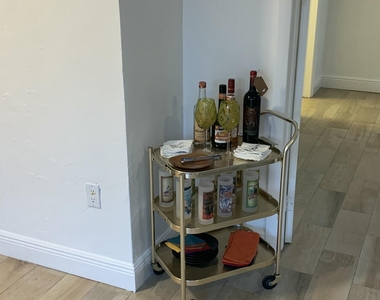 1436 Ne 2nd Avenue - Photo Thumbnail 7
