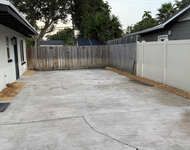 1436 Ne 2nd Avenue - Photo Thumbnail 18