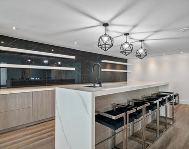 100 N Federal Highway - Photo Thumbnail 46