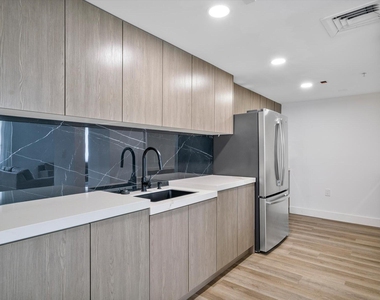 100 N Federal Highway - Photo Thumbnail 52