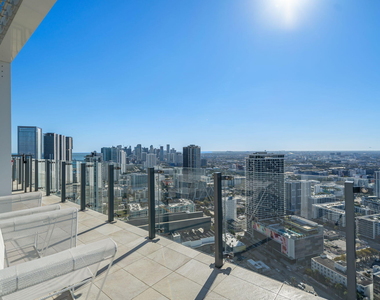 501 Ne 31 Street - Photo Thumbnail 33
