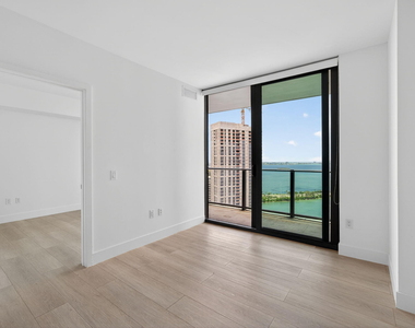 501 Ne 31 Street - Photo Thumbnail 15