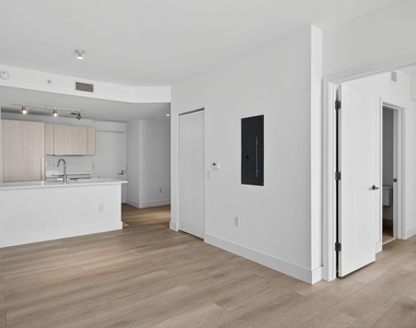 501 Ne 31 Street - Photo Thumbnail 10