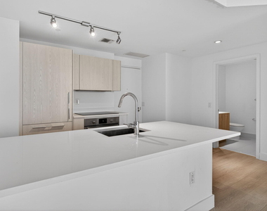 501 Ne 31 Street - Photo Thumbnail 11
