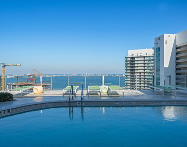 501 Ne 31 Street - Photo Thumbnail 37
