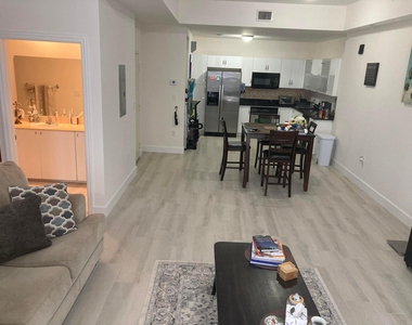 1617 N Flagler Drive - Photo Thumbnail 18