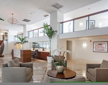 1617 N Flagler Drive - Photo Thumbnail 2
