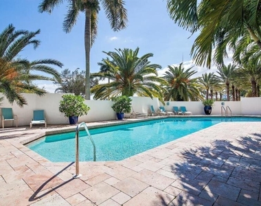 1617 N Flagler Drive - Photo Thumbnail 3